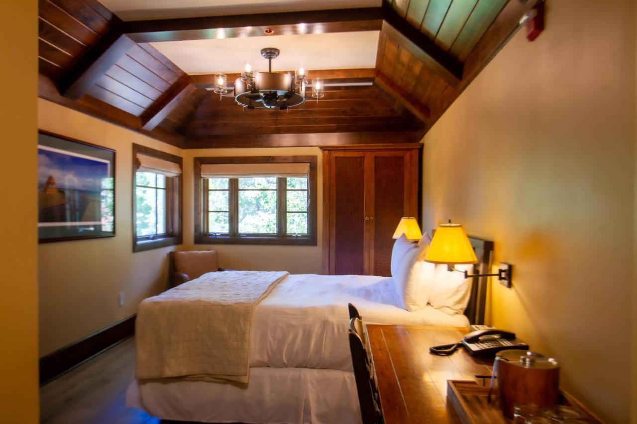 West Shore Cafe And Inn Homewood Екстериор снимка